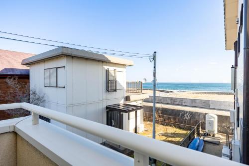 seaside house the blue