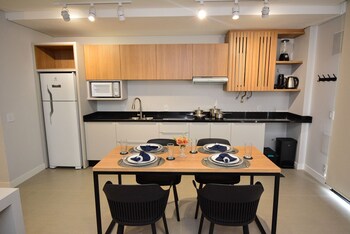 Sunset Lagoa,,2 star
