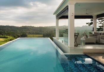 Camelia Ranch,,4 star