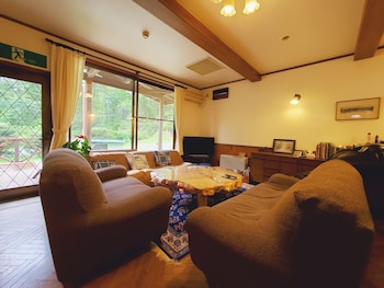 Pension J-House,,3 star