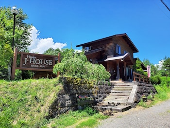 Pension J-House,,3 star