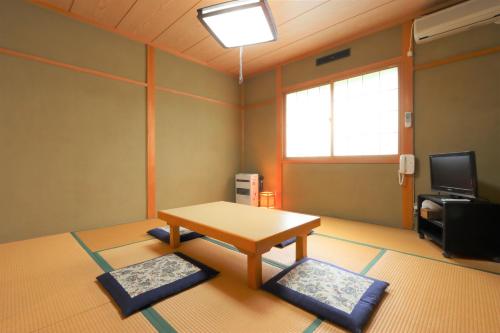 pension j house