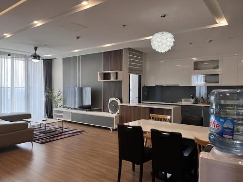 vinhomes metropolis by emily in town