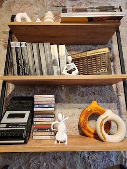 azra konuk evi