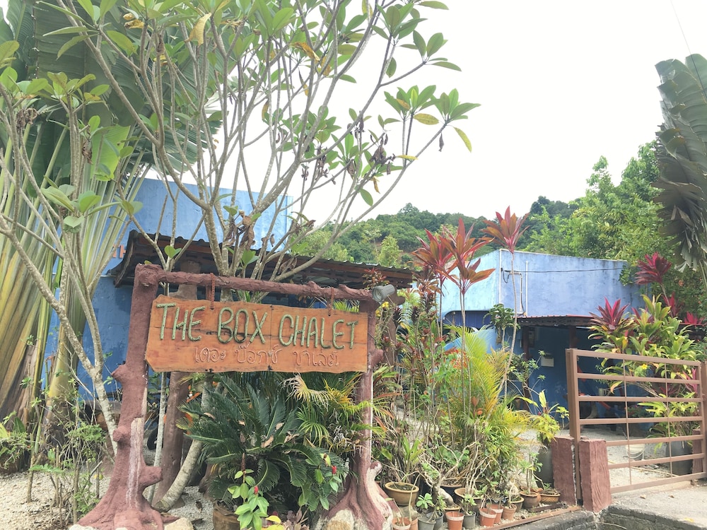 the box chalet