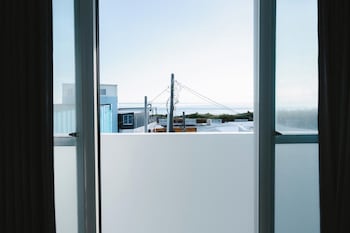 grand whale bandb green island