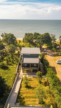 merbrisa rayong ao khai beachfront