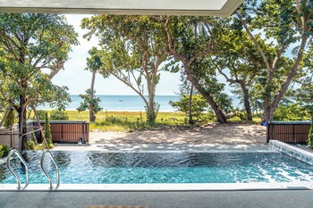 merbrisa rayong ao khai beachfront