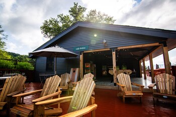 Huttopia Berkshires,,1 star