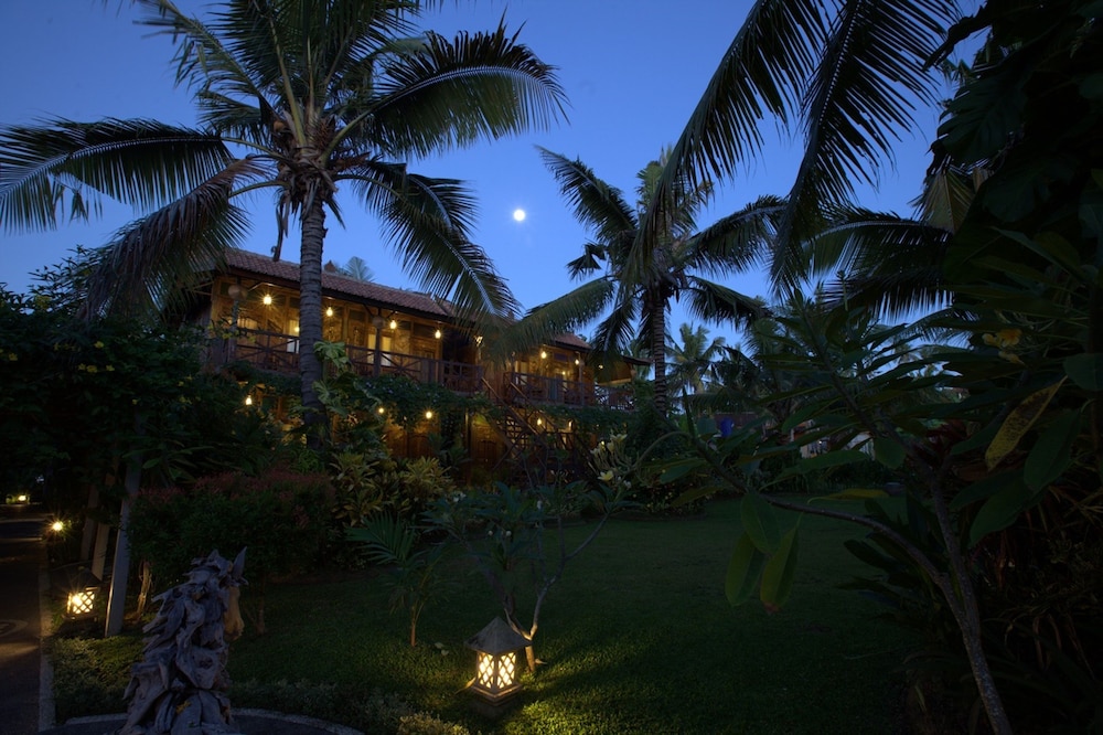 pondok pitaya hotel surfing and yoga