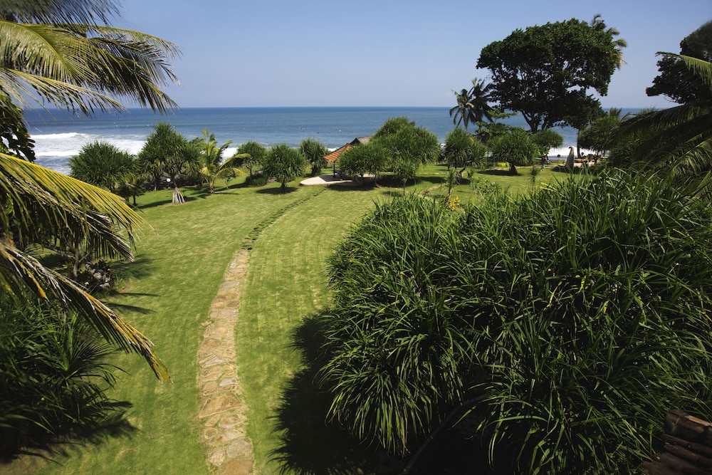 pondok pitaya hotel surfing and yoga