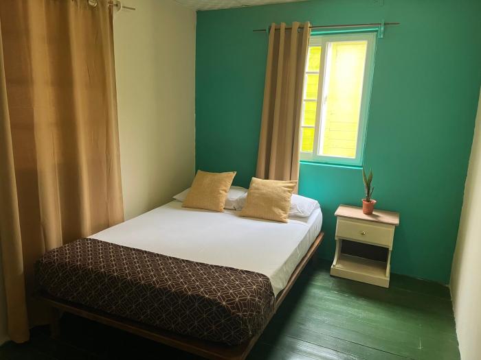 hostal cay