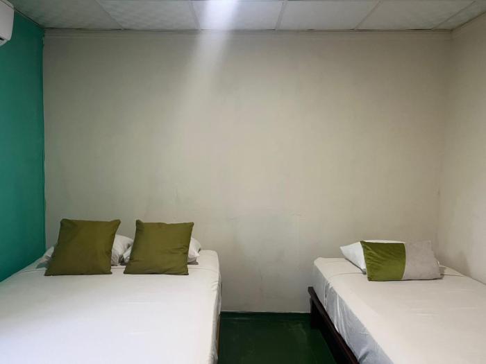 hostal cay