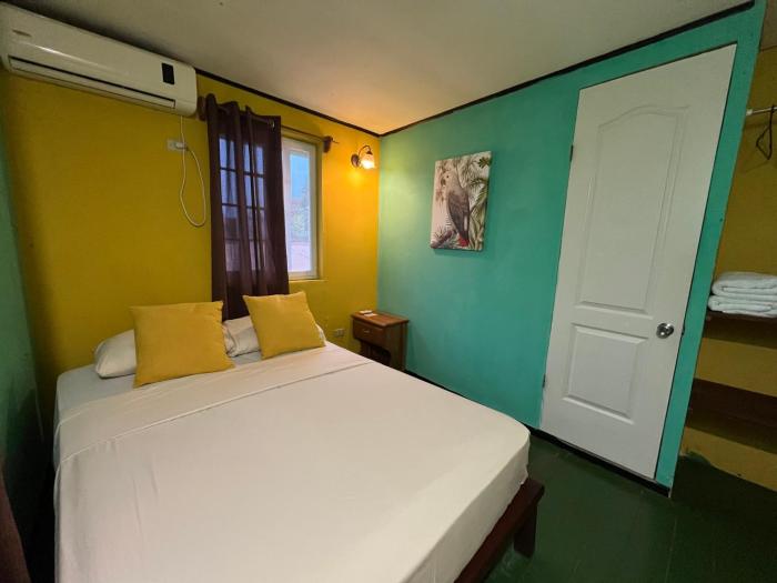 hostal cay