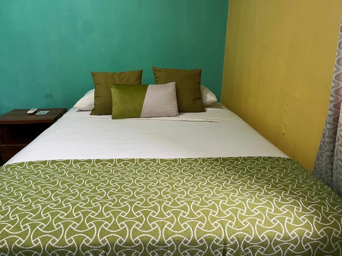 hostal cay