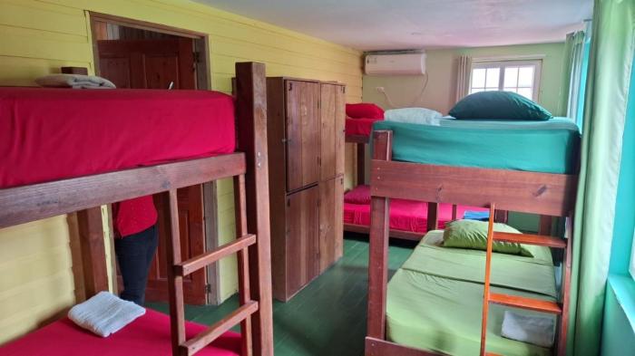 hostal cay