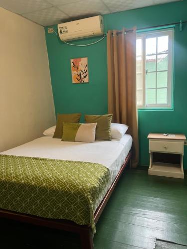 hostal cay