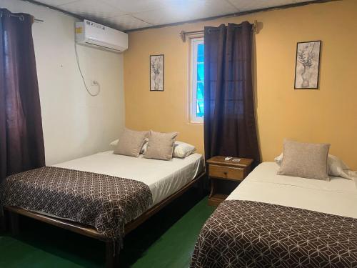 hostal cay