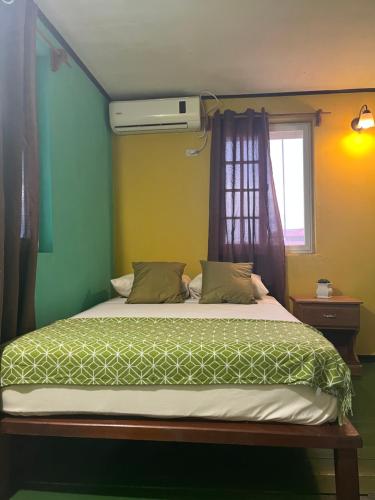 hostal cay