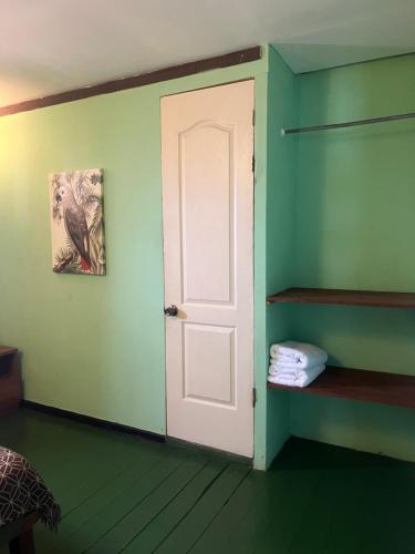 hostal cay