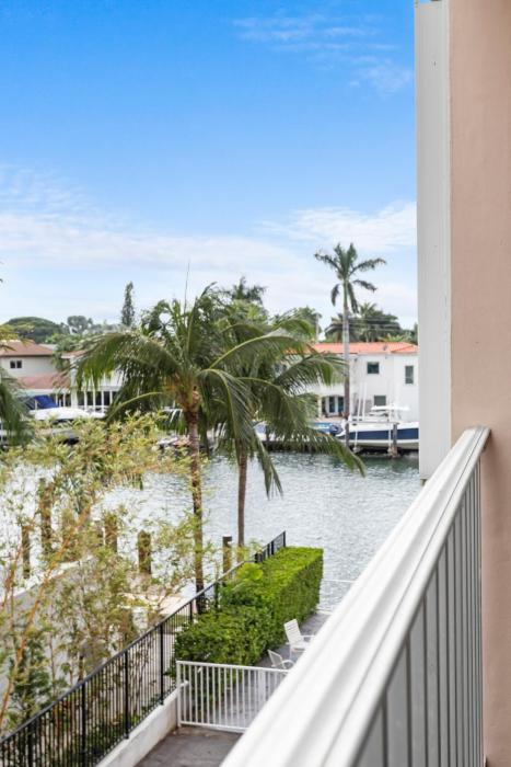 bay harbor sunset apt 3a