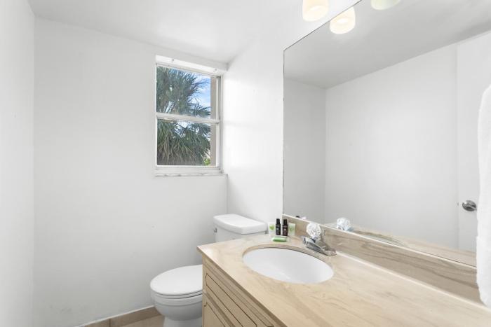 bay harbor sunset apt 3a