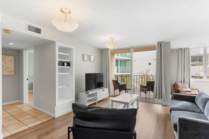 bay harbor sunset apt 3a