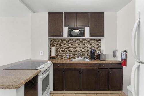 bay harbor sunset apt 3a