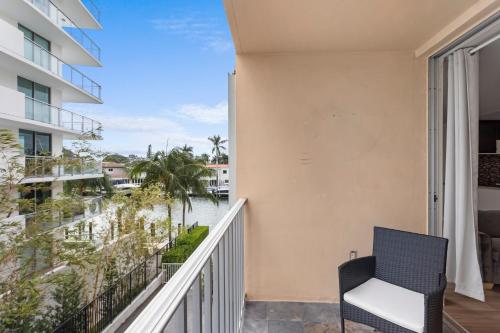 bay harbor sunset apt 3a