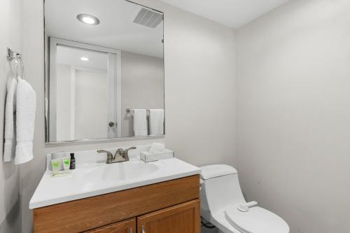 Bay Harbor Sunset Apt 3A,,2 star