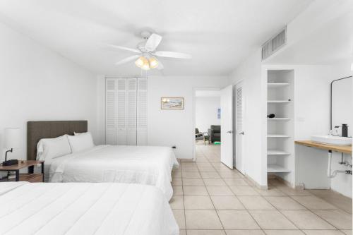 bay harbor sunset apt 3a