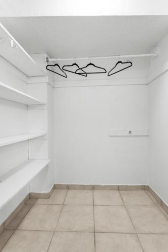 bay harbor sunset apt 3a