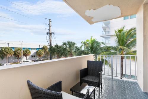 bay harbor sunset apt 3a