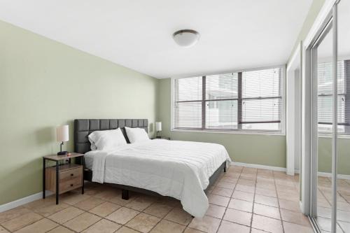 bay harbor sunset apt 3a