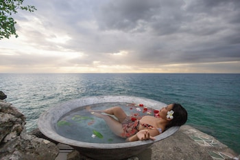 casa verde cliff resort and spa