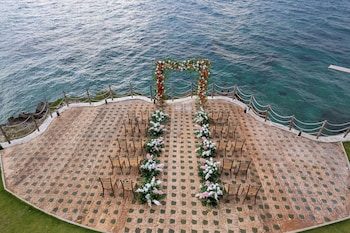 casa verde cliff resort and spa