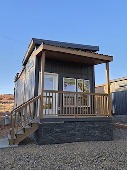 luxury tiny homes deluxe king room