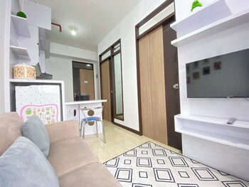 homey 2br furnished apartment at the edge bandung
