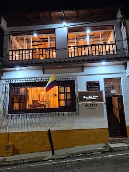casa hostal ave maria san antonio cali
