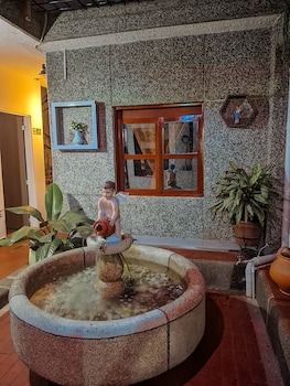 casa hostal ave maria san antonio cali