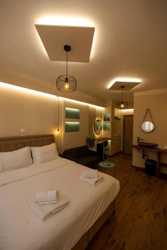 monastiraki 308 superhost hub