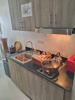Ortigas Center Prime Accommodations,,4 star