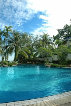 rainbow paradise beach resort by lwe