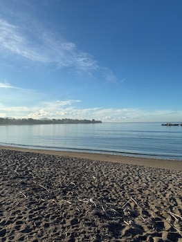 isla enriqueta private beach resort