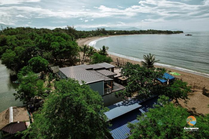 isla enriqueta private beach resort