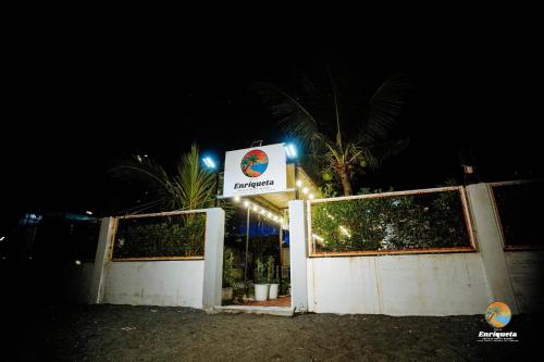 isla enriqueta private beach resort