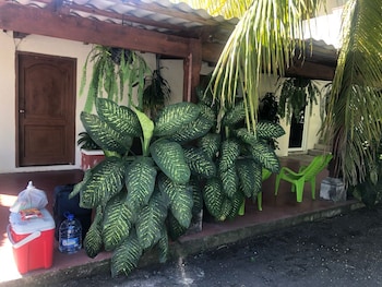 Birds House, Puerto San Jose,,2 star