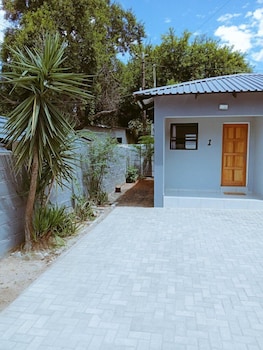shabis guest lodge