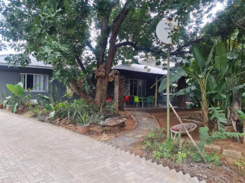 shabis guest lodge