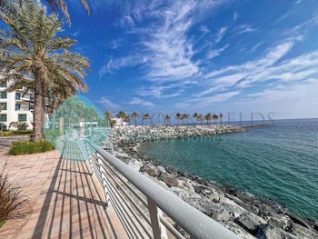 bloomfields 2br plus maid fujairah